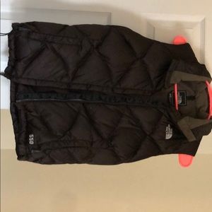 Brown small north face vest 550 puffer